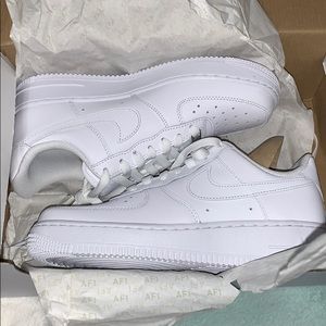 Nike Air Force 1